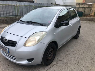 Toyota Yaris 1.0 5 porte Sol 