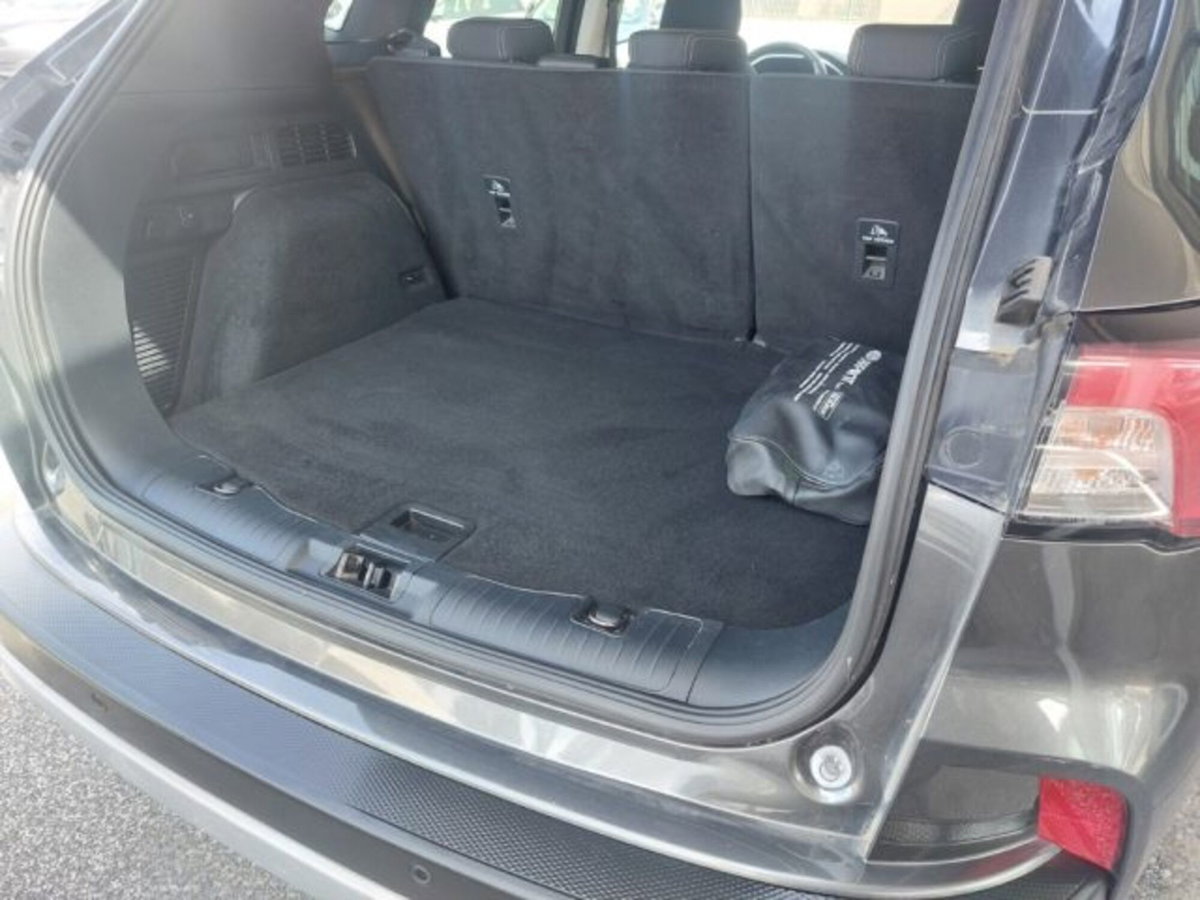 Ford Kuga 1.5 EcoBlue 120 CV 2WD Titanium (8)