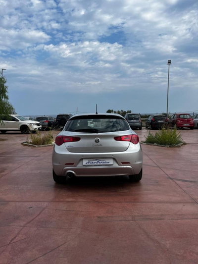 Alfa Romeo Giulietta 1.6 JTDm-2 Distinctive (2)