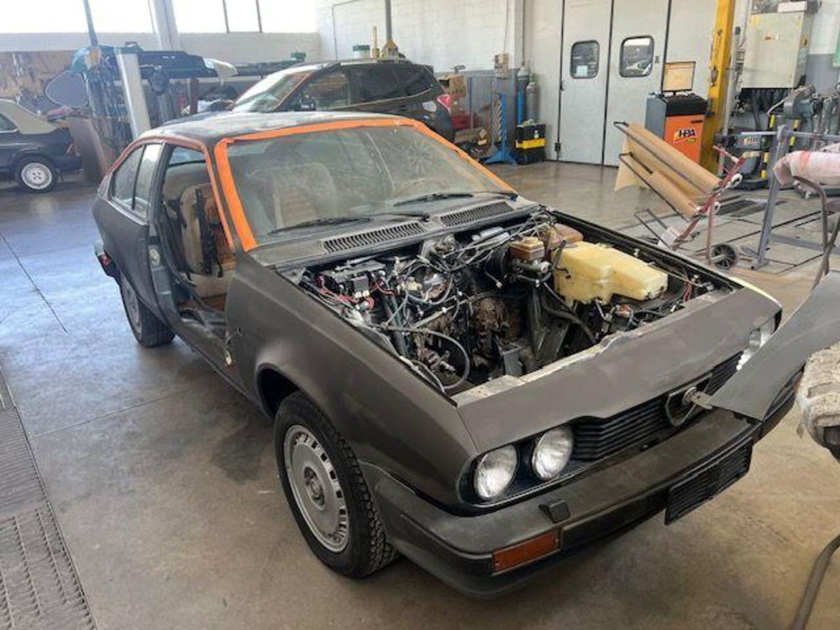 Alfa Romeo Alfetta GTV 6 2.5i (2)