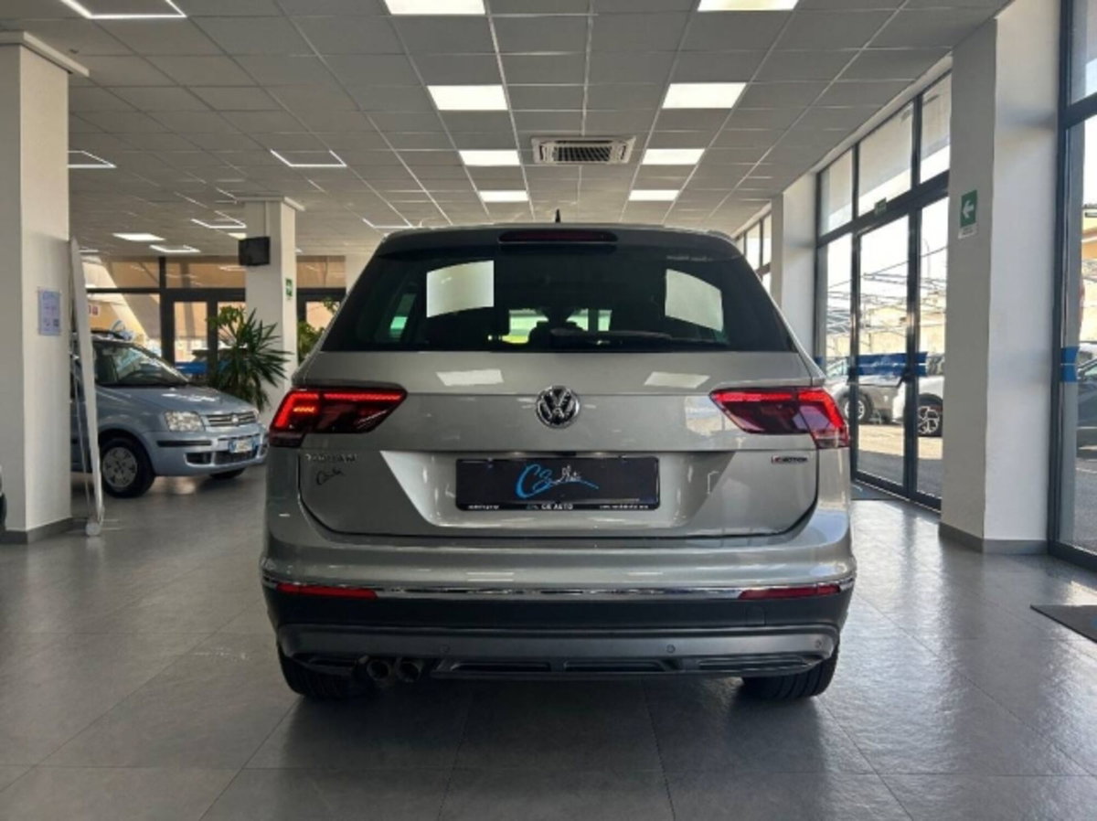 Volkswagen Tiguan 2.0 TDI 150CV 4MOTION DSG Sport & Style BMT (4)