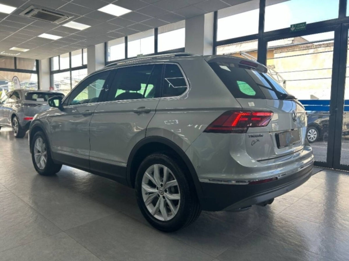 Volkswagen Tiguan 2.0 TDI 150CV 4MOTION DSG Sport & Style BMT (6)