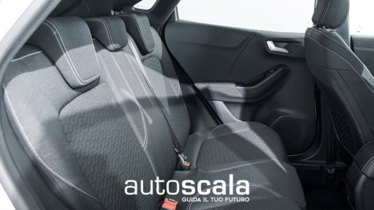 Ford Puma 1.0 EcoBoost Hybrid 125 CV S&S aut. Titanium Design (9)