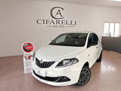 Lancia Ypsilon 1.0 FireFly 5 porte S&S Hybrid Ecochic Silver  nuova