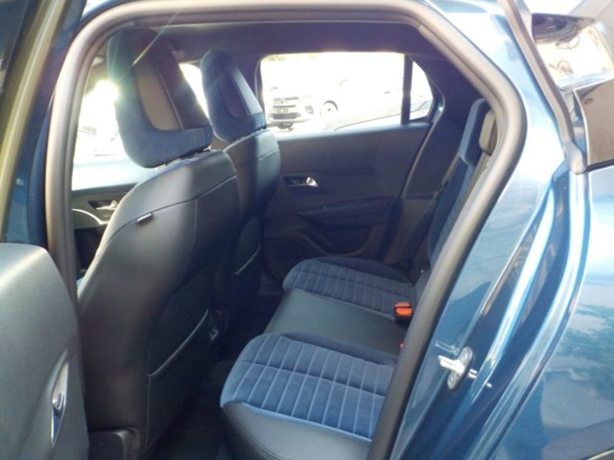 Lancia Ypsilon 1.2 mhev Edizione Limitata Cassina e-dct (8)