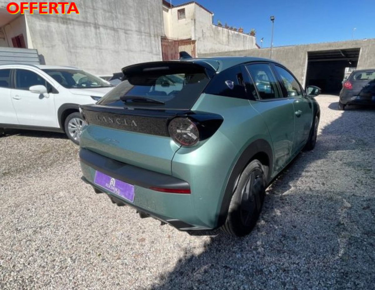 Lancia Ypsilon 1.2 mhev Edizione Limitata Cassina e-dct (11)