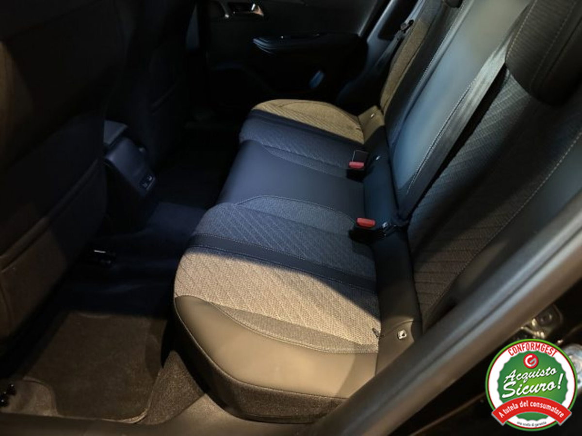 Peugeot 2008 PureTech 100 S&S Allure (10)