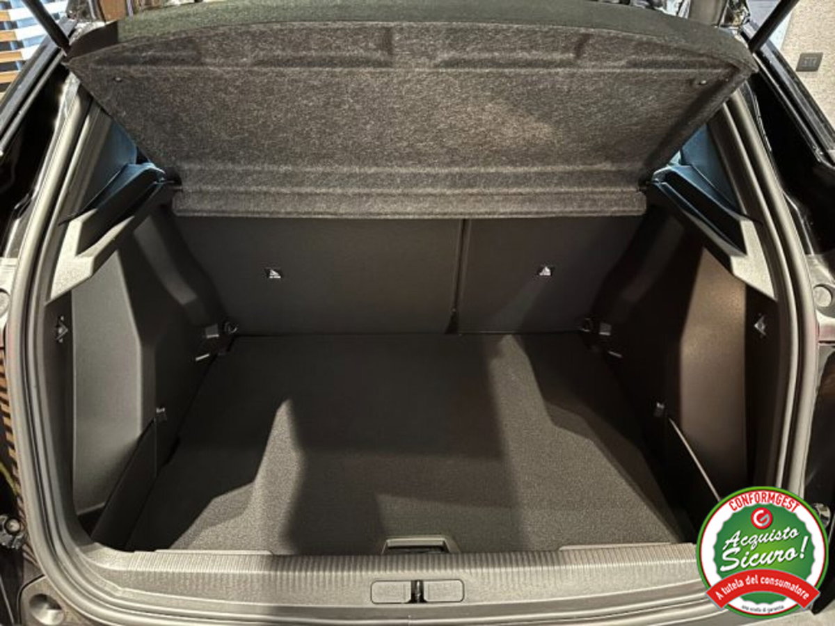 Peugeot 2008 PureTech 100 S&S Allure (16)