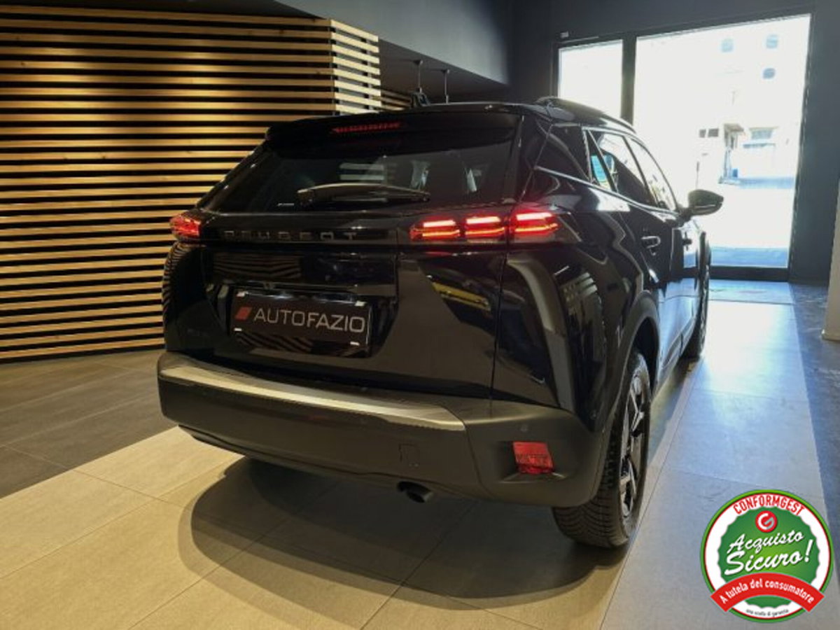 Peugeot 2008 PureTech 100 S&S Allure (17)