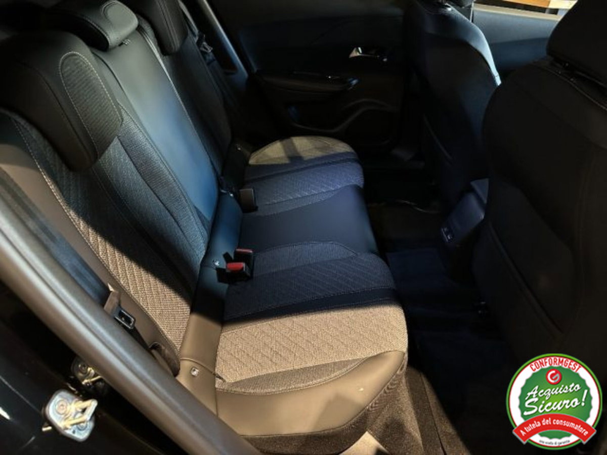 Peugeot 2008 PureTech 100 S&S Allure (18)