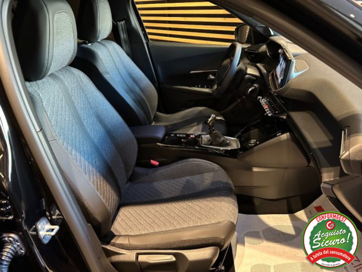 Peugeot 2008 PureTech 100 S&S Allure (19)