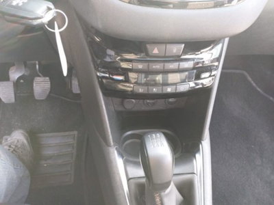 Peugeot 208 HDi 68 CV 3 porte Access (14)