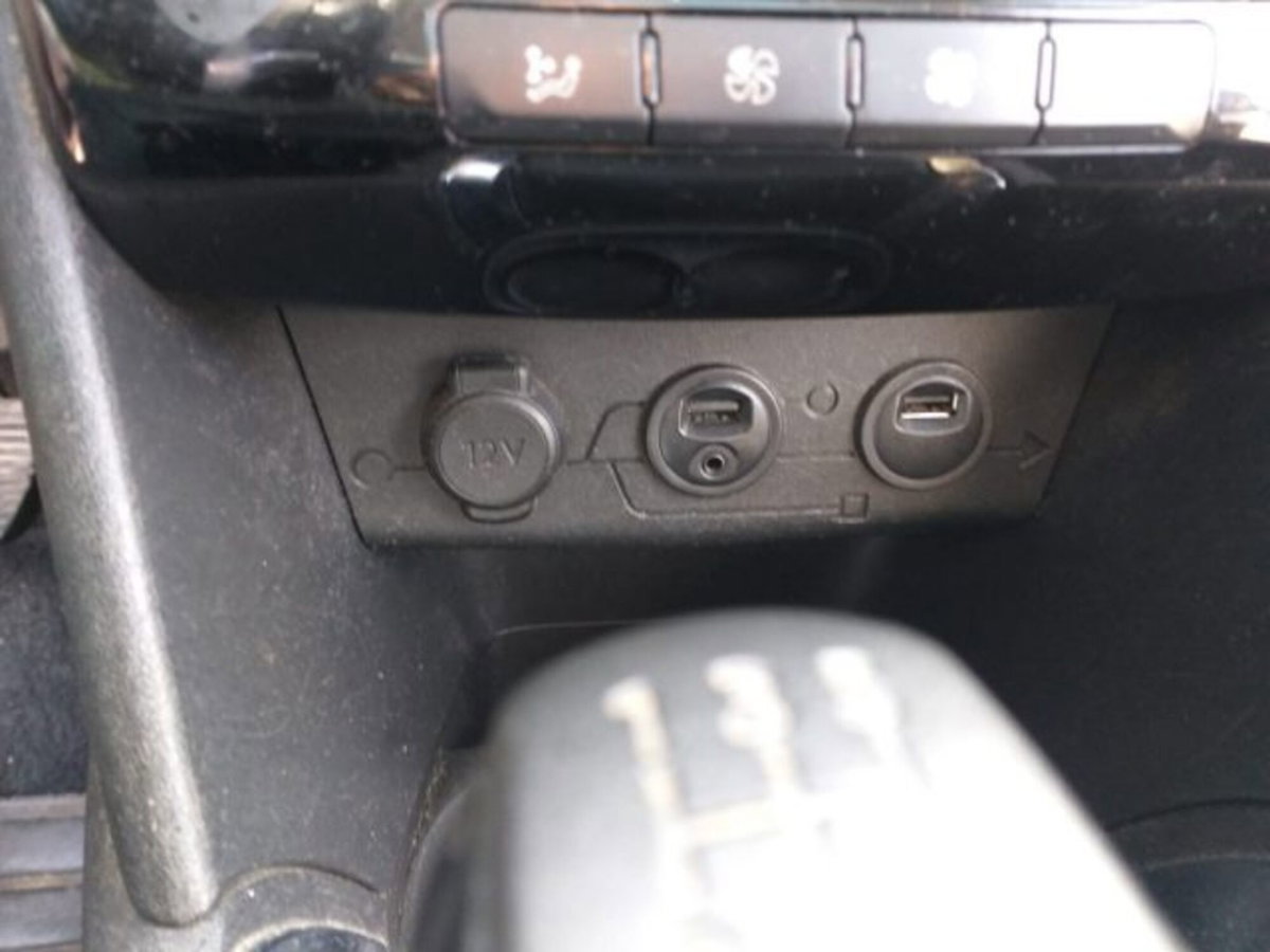 Peugeot 208 HDi 68 CV 3 porte Access (6)