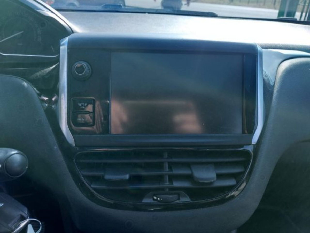 Peugeot 208 HDi 68 CV 3 porte Access (8)