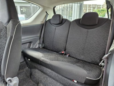 Peugeot 107 68CV 3p. Desir (9)