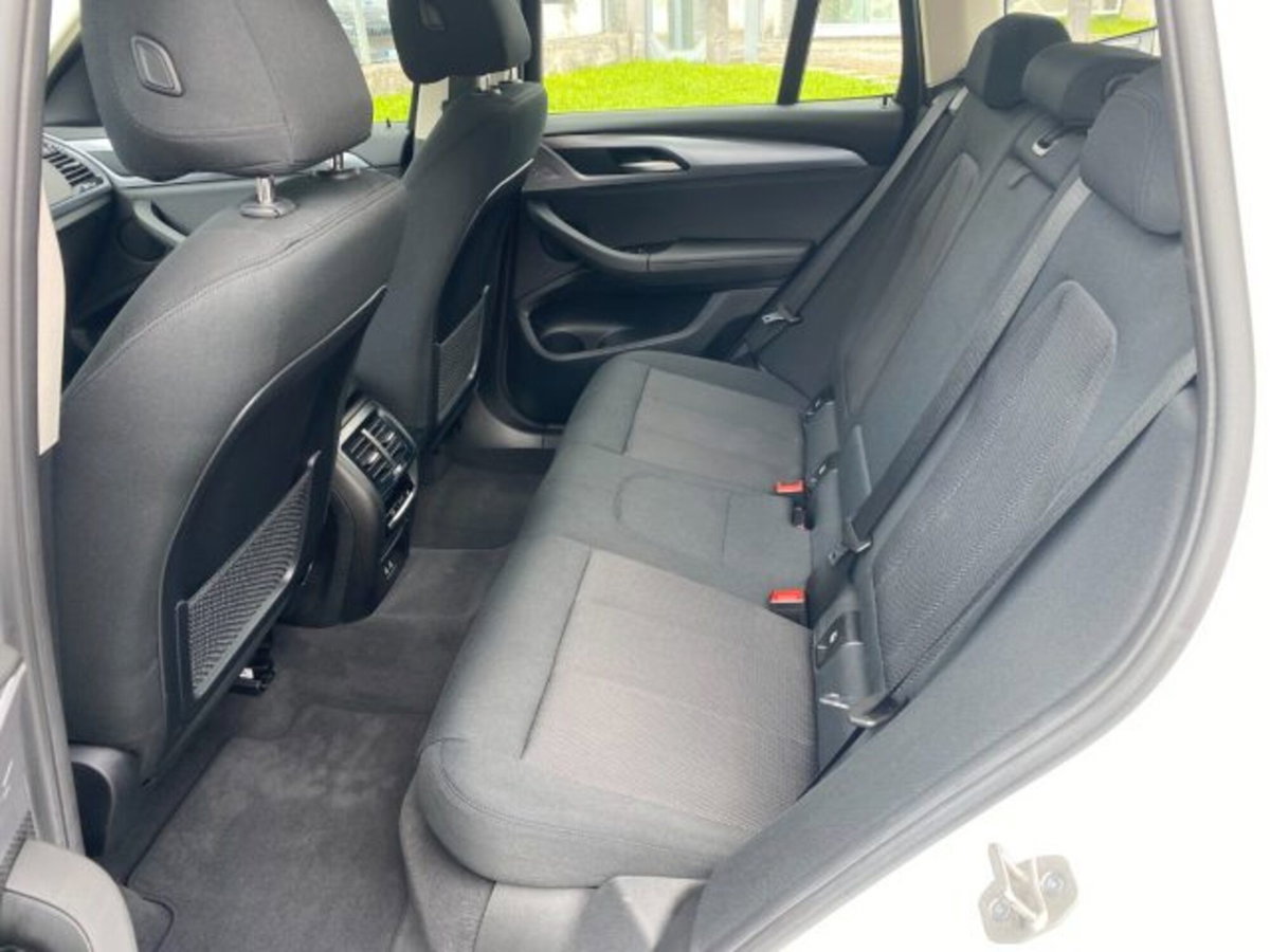BMW X3 sDrive18d Business Advantage Aut. (10)