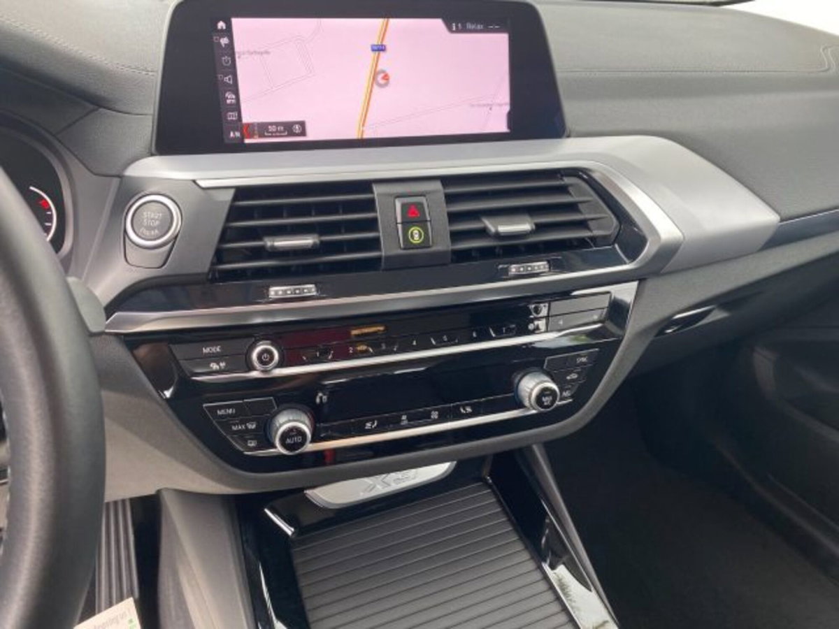 BMW X3 sDrive18d Business Advantage Aut. (19)
