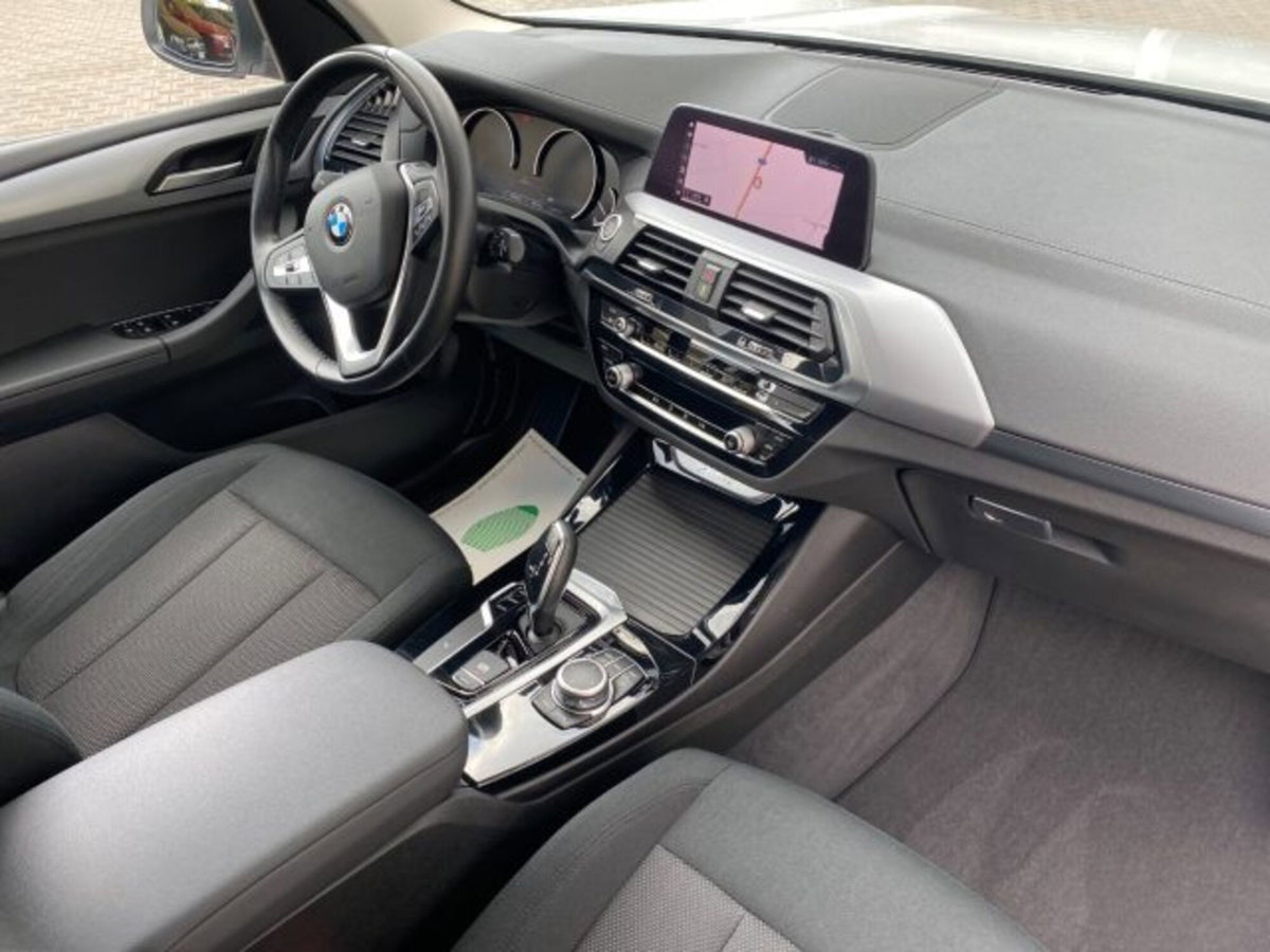 BMW X3 sDrive18d Business Advantage Aut. (9)