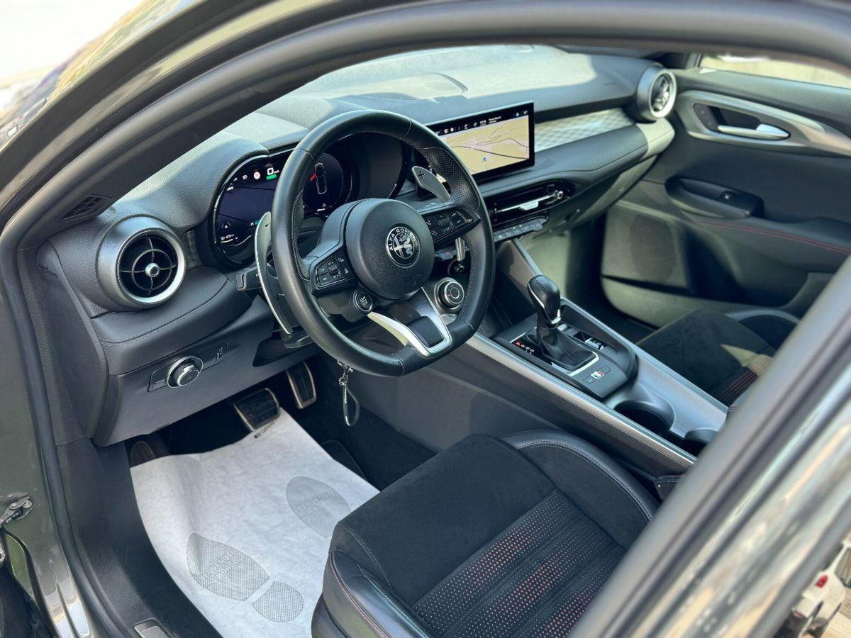 Alfa Romeo Tonale 1.5 hybrid Sport Speciale 175cv tct7 (10)