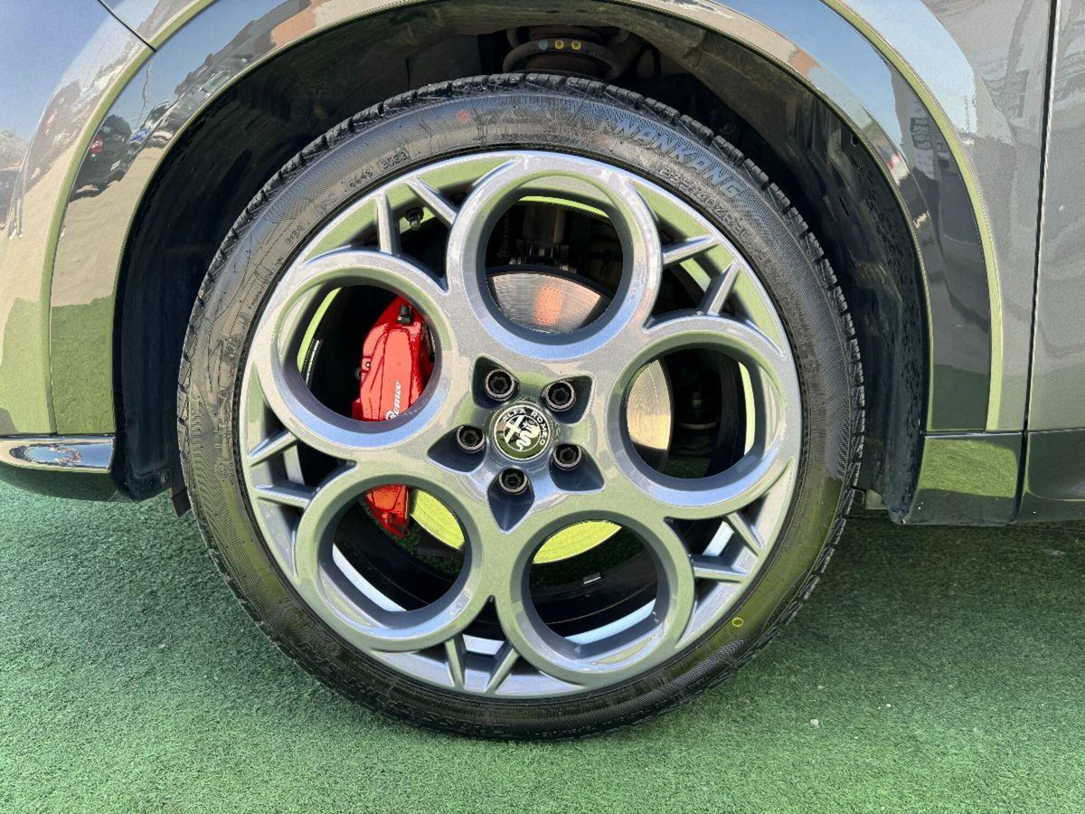 Alfa Romeo Tonale 1.5 hybrid Sport Speciale 175cv tct7 (7)