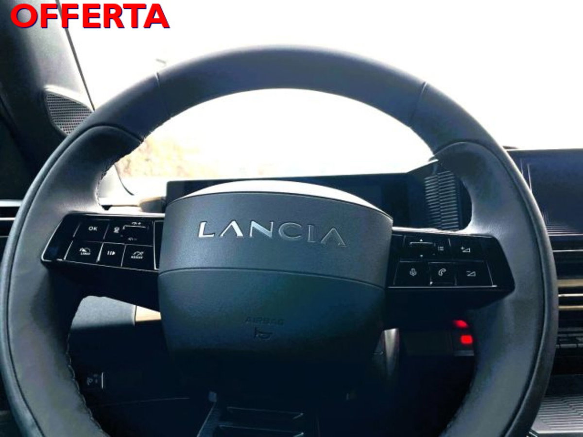 Lancia Ypsilon 1.2 mhev Edizione Limitata Cassina e-dct (10)