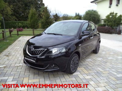 Lancia Ypsilon 1.0 FireFly 5 porte S&S Hybrid Ecochic Gold  usata