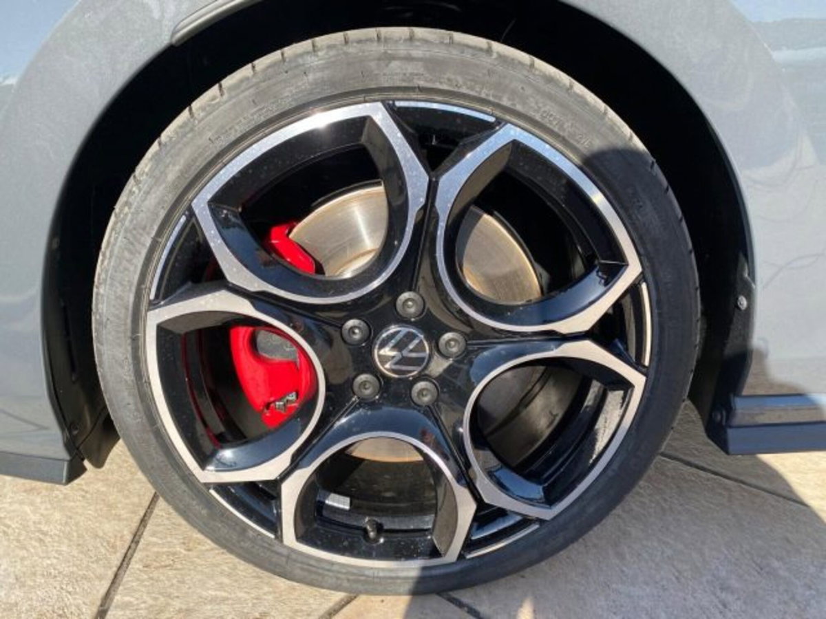 Volkswagen Golf 2.0 tsi GTI 265cv dsg (10)