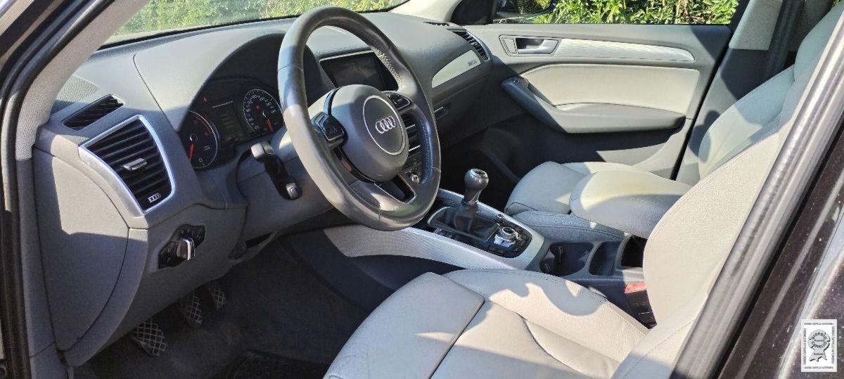 Audi Q5 2.0 TDI 177 CV quattro Advanced (6)