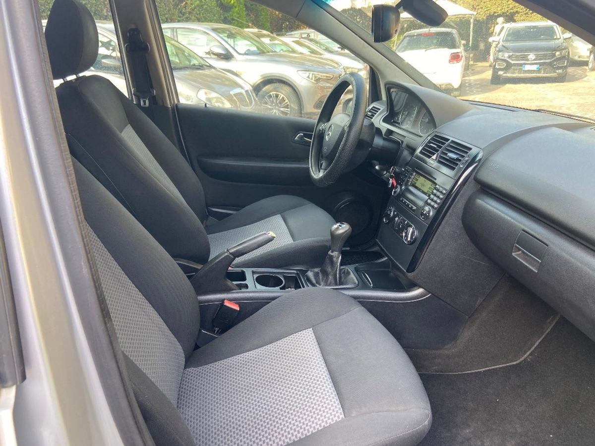 Mercedes-Benz Classe A 180 CDI (6)