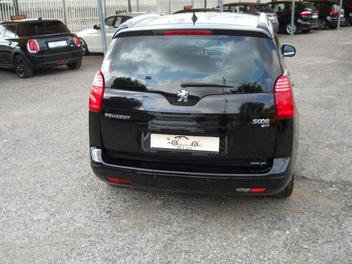 Peugeot 5008 1.6 e-HDi 115CV Stop&Start ETG6 Allure (13)