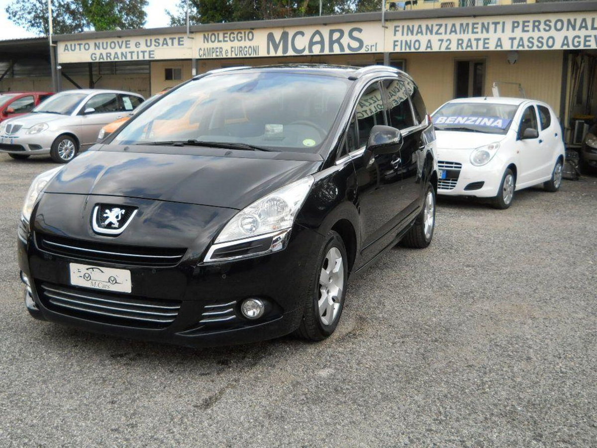 Peugeot 5008 1.6 e-HDi 115CV Stop&Start ETG6 Allure (2)