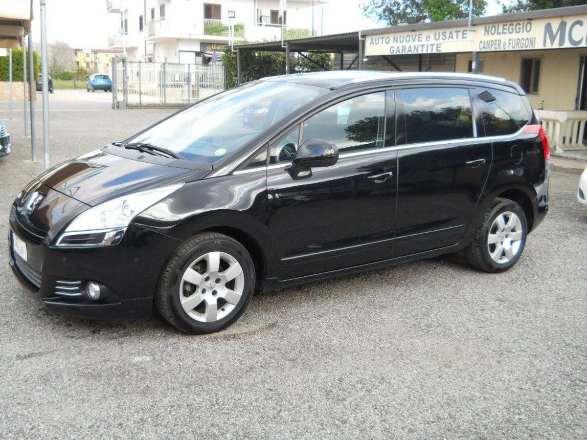 Peugeot 5008 1.6 e-HDi 115CV Stop&Start ETG6 Allure (20)