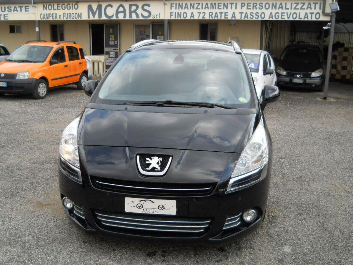 Peugeot 5008 1.6 e-HDi 115CV Stop&Start ETG6 Allure (3)