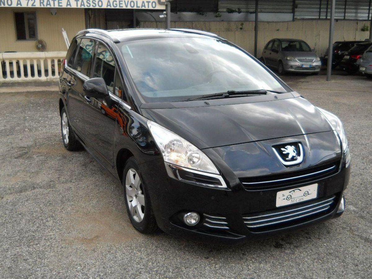 Peugeot 5008 1.6 e-HDi 115CV Stop&Start ETG6 Allure (4)