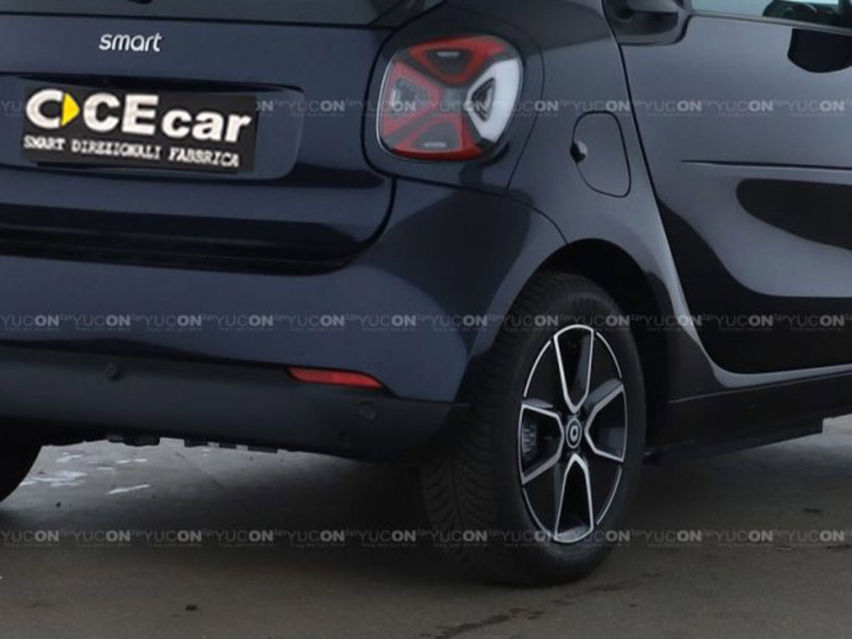smart Fortwo EQ Passion Nightsky (4)