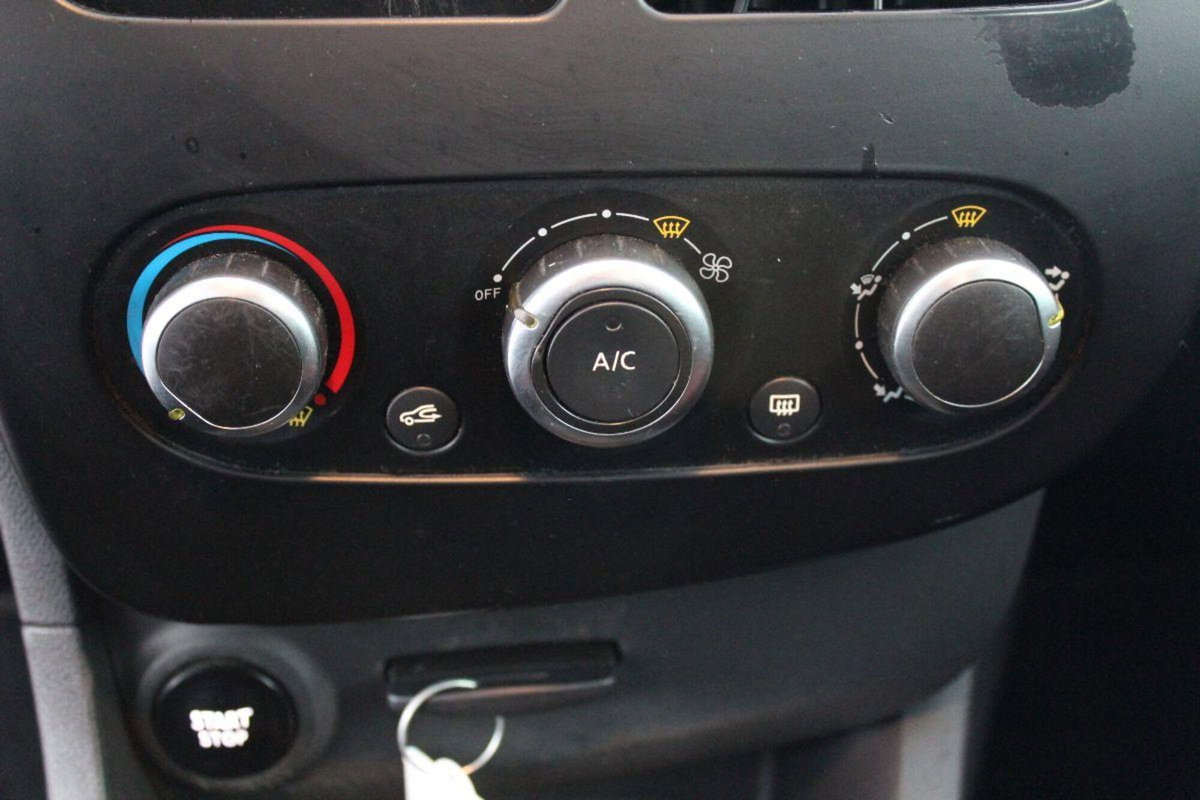 Renault Clio Sporter 1.5 dCi 8V 75CV Live (15)