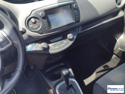 Toyota Yaris 1.0 5 porte Trend (2)