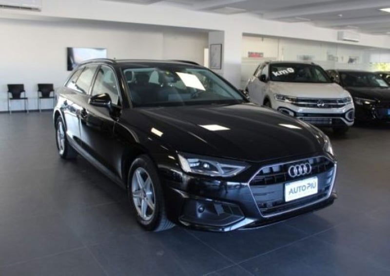 Audi A4 Avant 35 2.0 tdi mhev Business Advanced 163cv s-tronic
