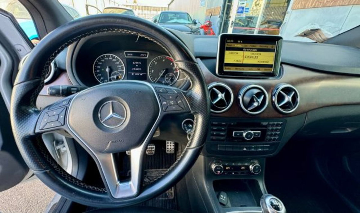 Mercedes-Benz Classe B 200 CDI BlueEFFICIENCY Premium (12)