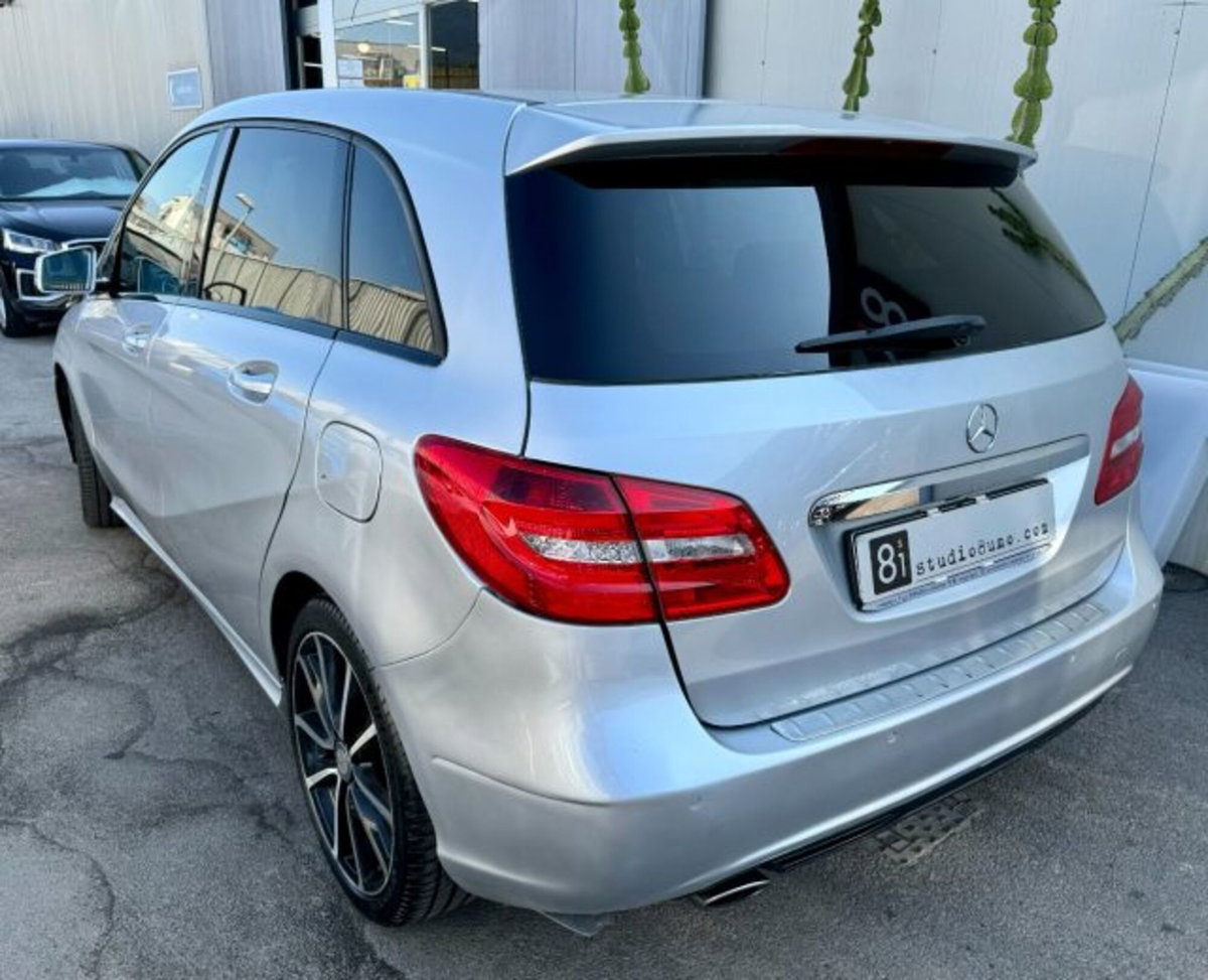 Mercedes-Benz Classe B 200 CDI BlueEFFICIENCY Premium (2)