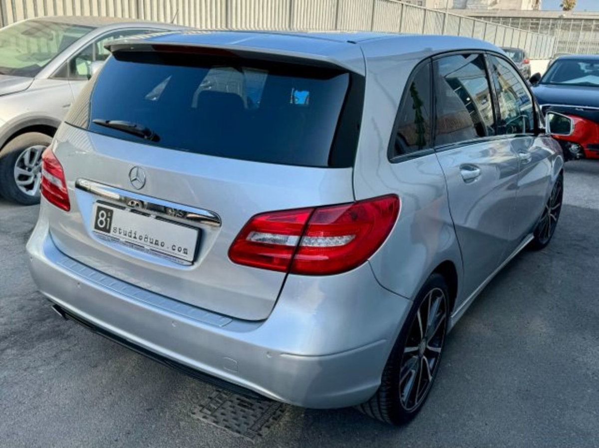 Mercedes-Benz Classe B 200 CDI BlueEFFICIENCY Premium (4)