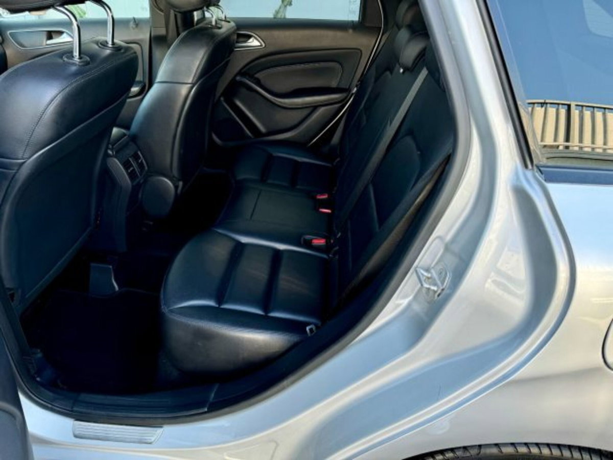 Mercedes-Benz Classe B 200 CDI BlueEFFICIENCY Premium (9)