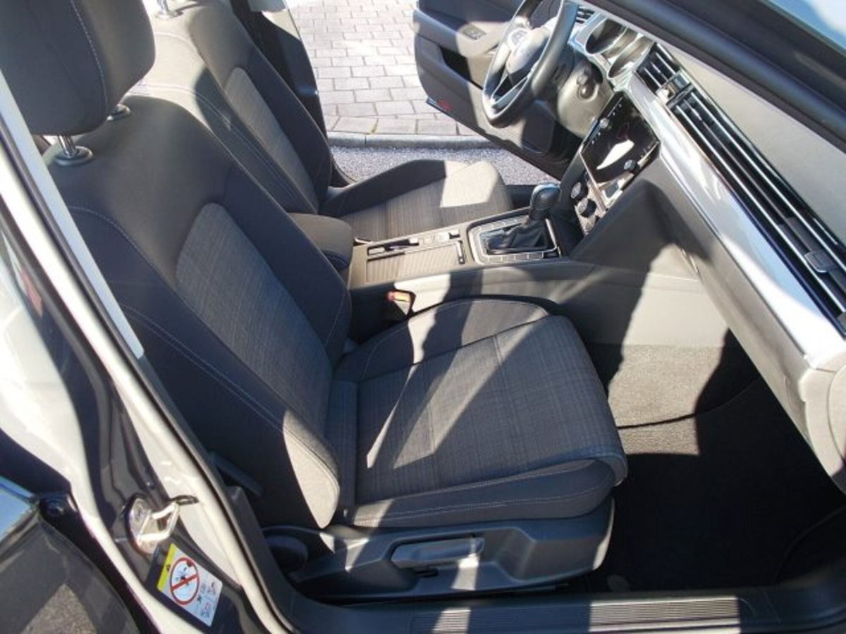 Volkswagen Passat Variant 1.6 TDI SCR DSG Business BMT (13)