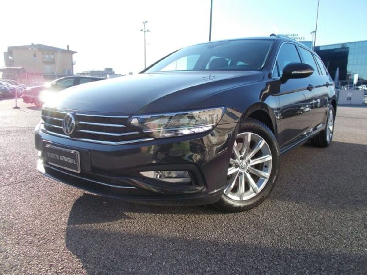 Volkswagen Passat Variant 1.6 TDI SCR DSG Business BMT (2)