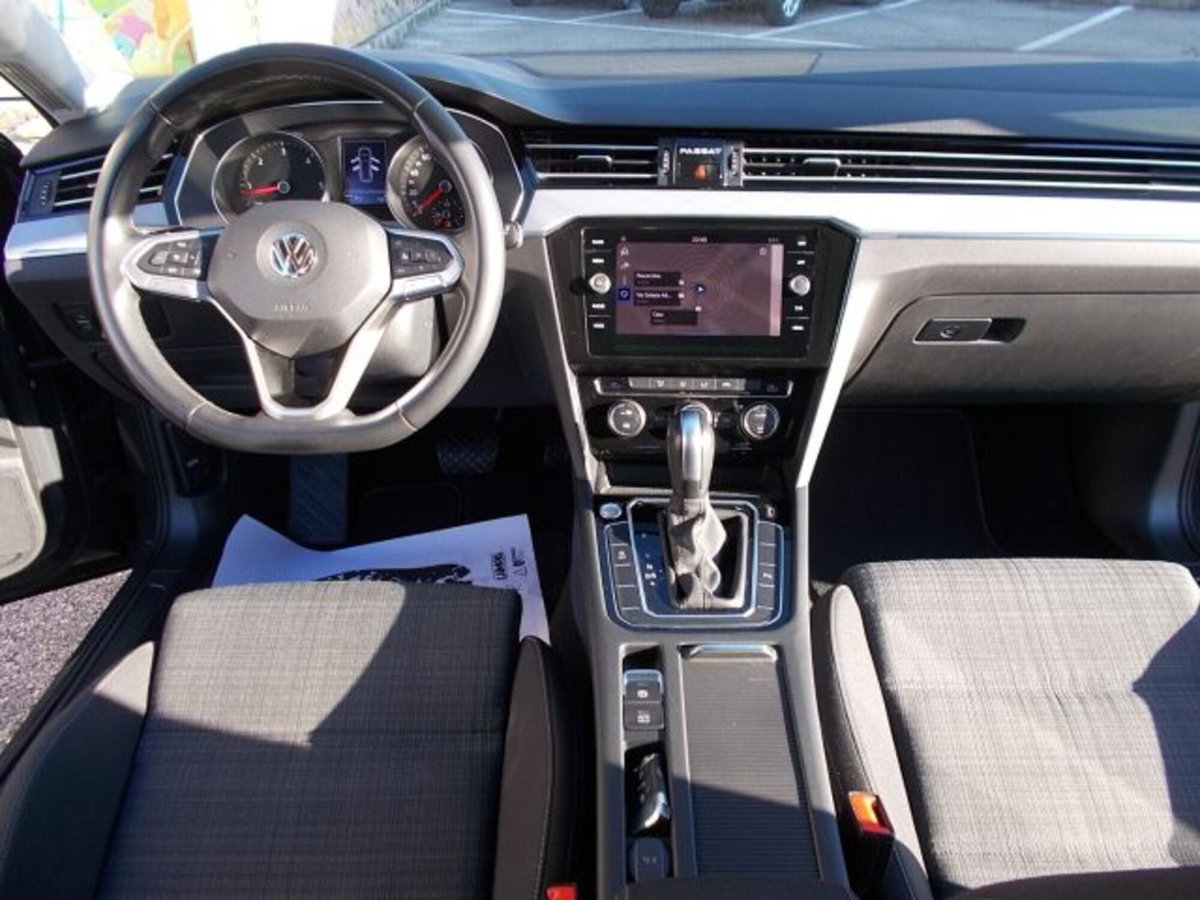 Volkswagen Passat Variant 1.6 TDI SCR DSG Business BMT (8)