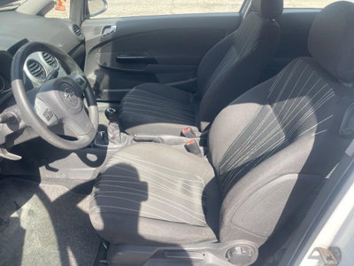 Opel Corsa 1.2 80CV 3 porte GPL-TECH Club (10)