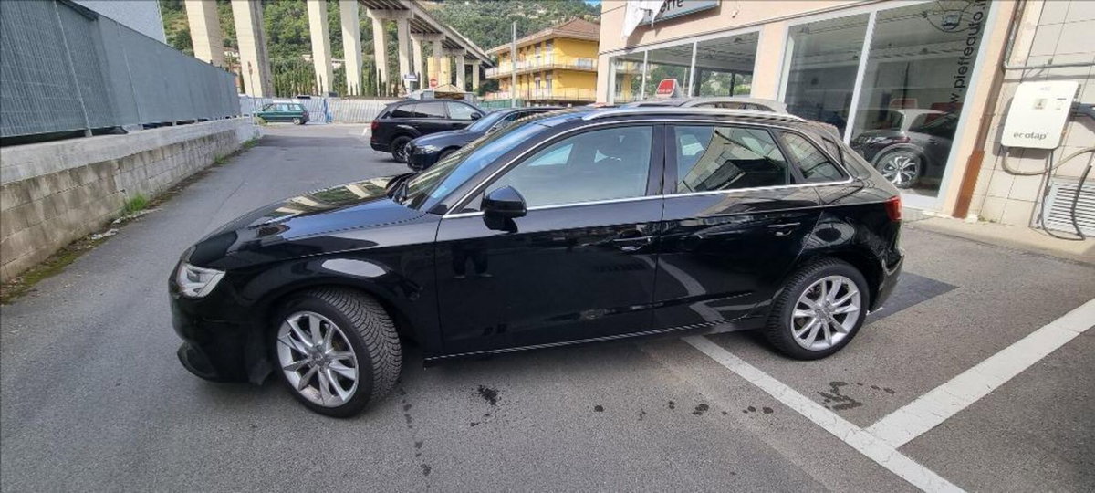 Audi A3 1.6 TDI 116 CV S tronic (3)