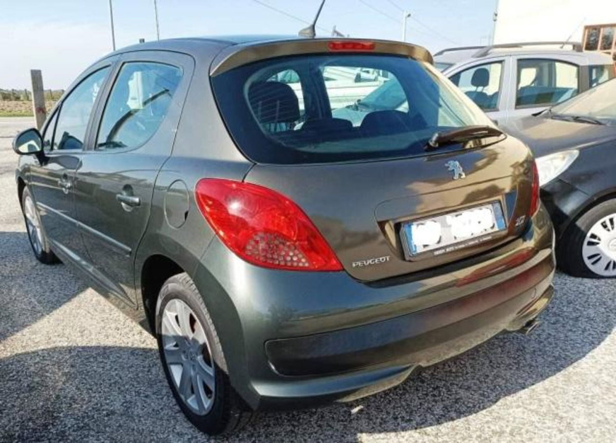 Peugeot 207 HDi 110CV 5p. XS (4)