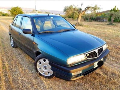 Lancia Delta 2.0 i.e. turbo 16V cat 5 porte HF  usata