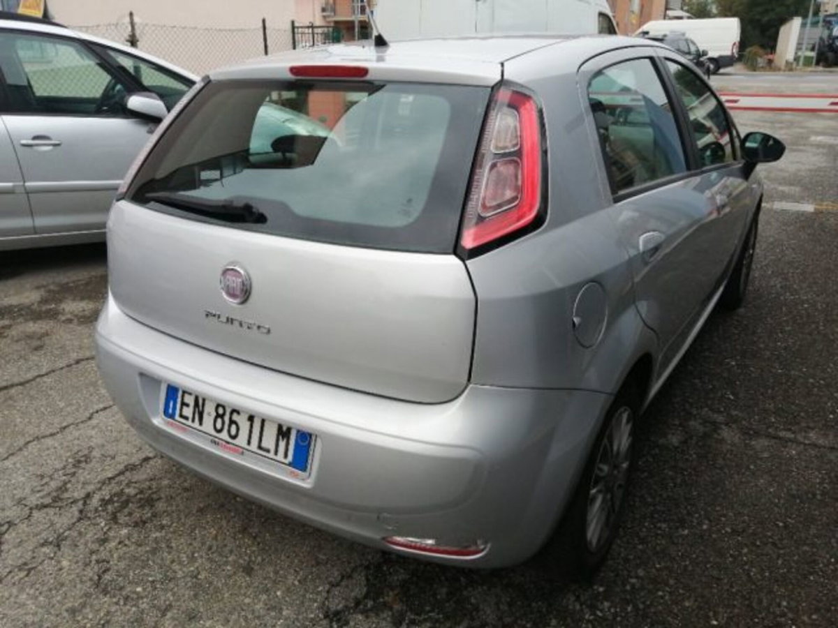 Fiat Punto Evo 1.3 Mjt 95 CV DPF 5 porte S&S Dualogic Dynamic (2)